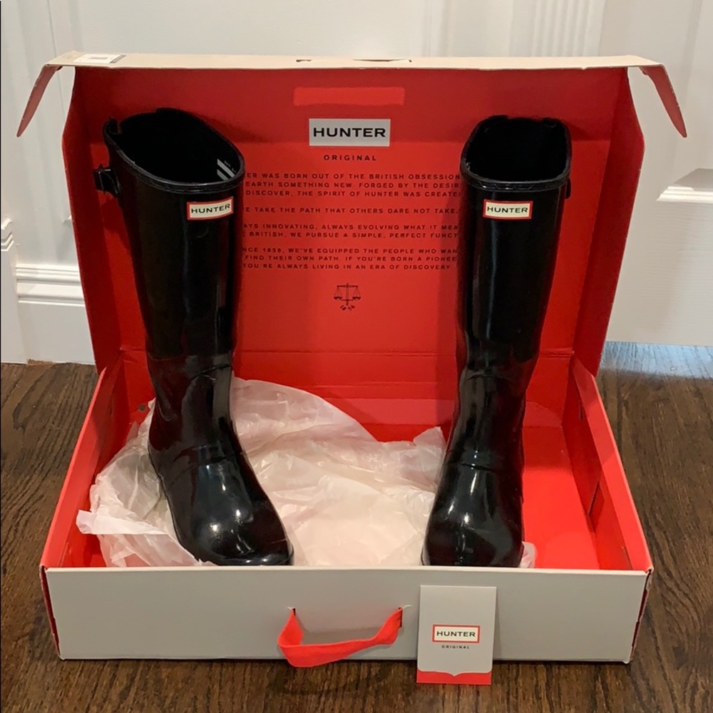 Hunter wide calf size 11 black glossy rain boots